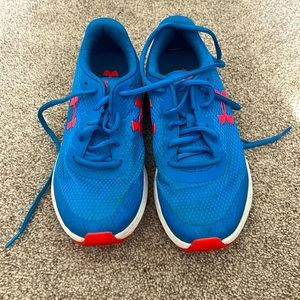 Boys Under Armor shoes